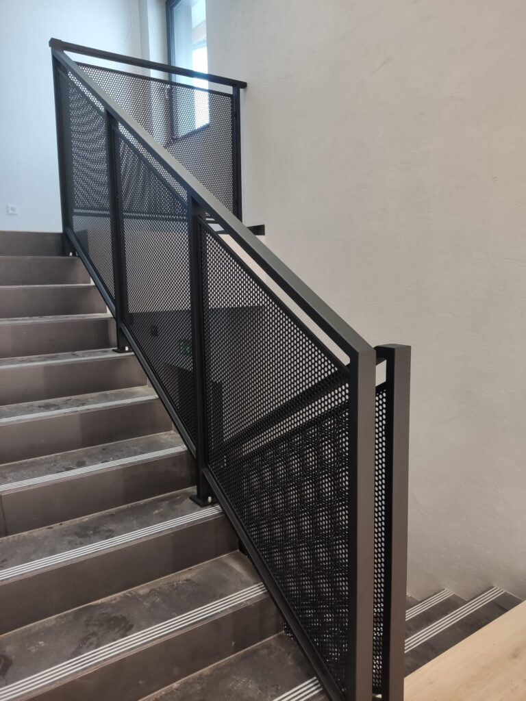 BalustrPerforacja02 - JackBud Ślusarnia